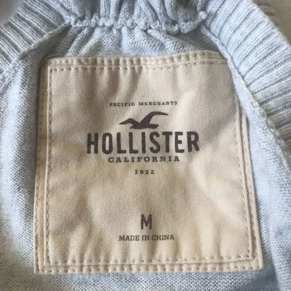 Hollister gray sweater vest with sequin pockets M